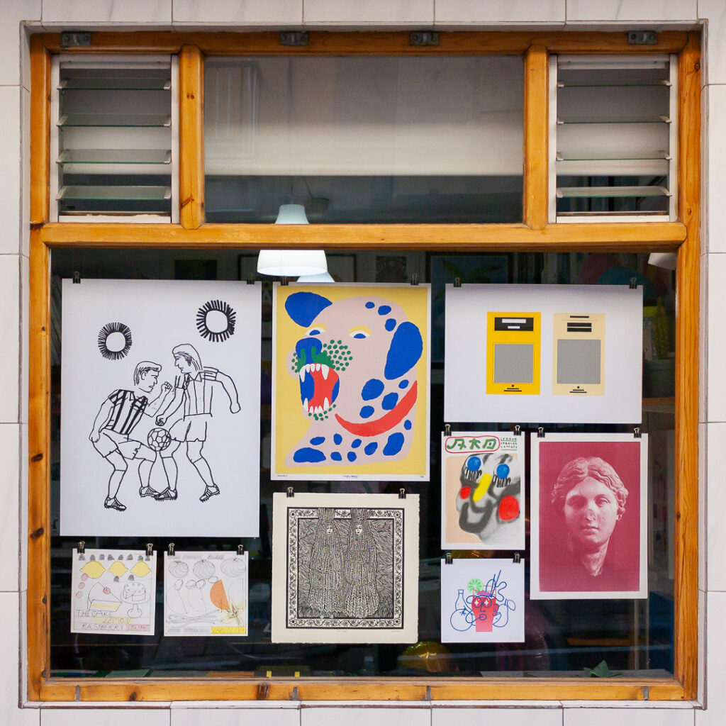 Quinto aniversario de Ora Labora Studio, galería de arte y estudio de serigrafía, risografía y grabado.